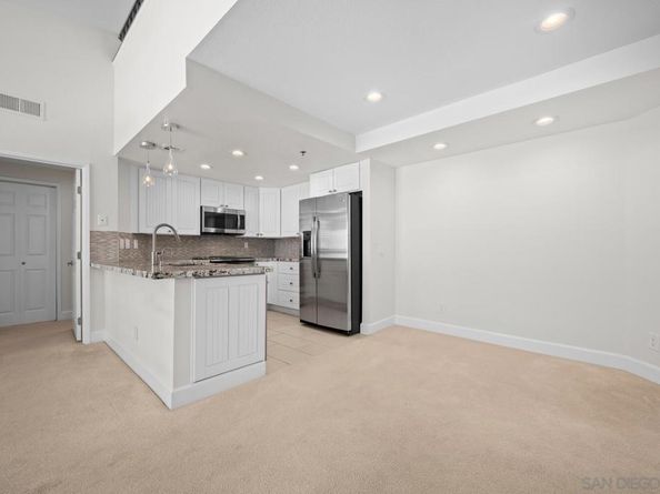 640 Camino De La Reina 1401, San Diego CA 92108