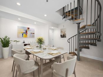 640 Camino De La Reina