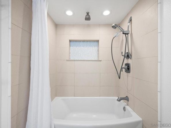 640 Camino De La Reina 1401, San Diego CA 92108