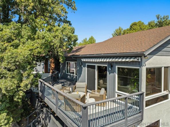 905 Vista Del Monte Way, El Cajon CA 92020