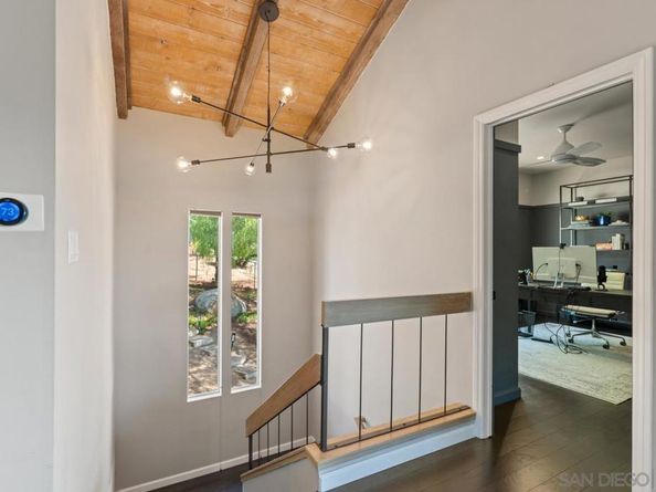 905 Vista Del Monte Way, El Cajon CA 92020
