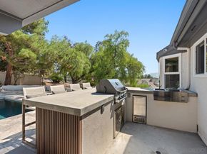 905 Vista Del Monte Way, El Cajon CA 92020