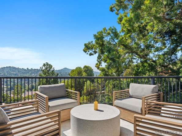 905 Vista Del Monte Way, El Cajon CA 92020