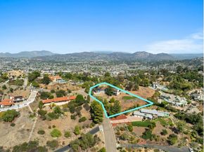 905 Vista Del Monte Way, El Cajon CA 92020