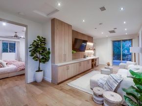 5435 Parkview Dr., La Jolla CA 92037