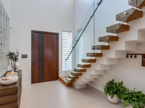 5435 Parkview Dr., La Jolla CA 92037