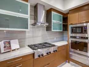 5435 Parkview Dr., La Jolla CA 92037