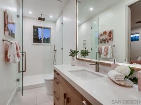 5435 Parkview Dr., La Jolla CA 92037