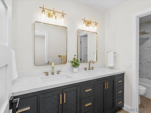 2128 Mountain Vista Dr, Encinitas CA 92024