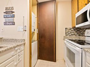 9229 Village Glen Dr 235, San Diego CA 92123