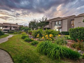 9229 Village Glen Dr 235, San Diego CA 92123