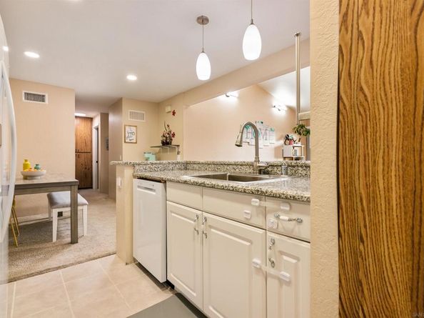 9229 Village Glen Dr 235, San Diego CA 92123