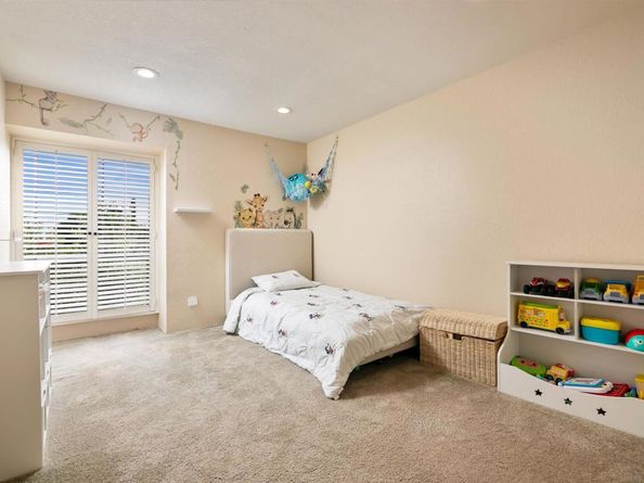 9229 Village Glen Dr 235, San Diego CA 92123