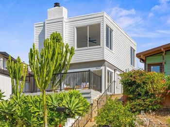 3611 Moultrie