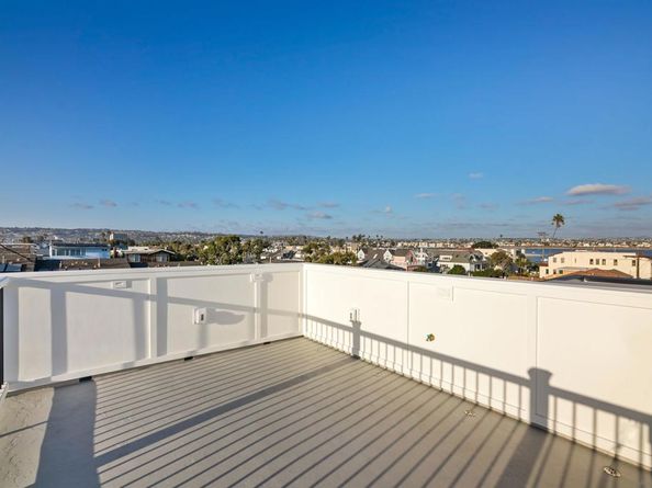 722 Nantasket Ct, San Diego CA 92109