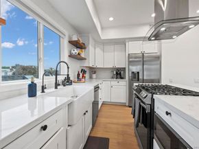 727 Ostend Ct, San Diego CA 92109