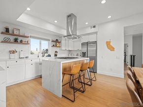 727 Ostend Ct, San Diego CA 92109