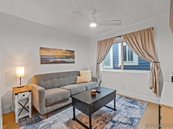 727 Ostend Ct, San Diego CA 92109