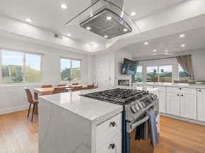 727 Ostend Ct, San Diego CA 92109