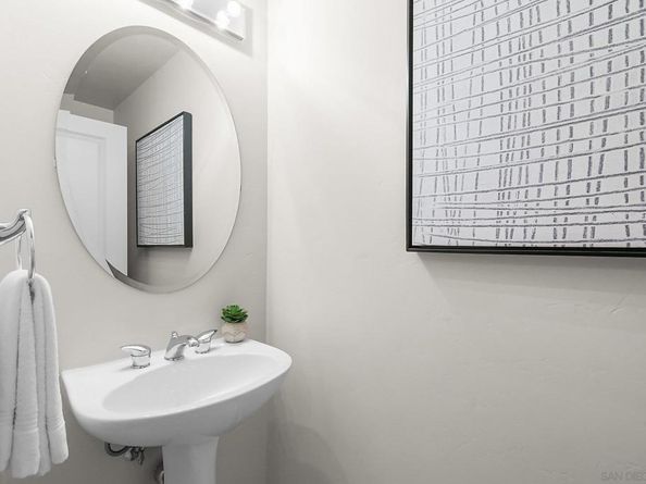 3211 5th Ave 203, San Diego CA 92103