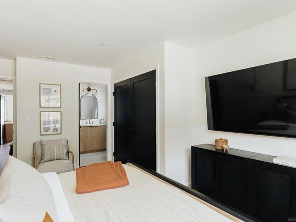 2813 Cottingham St, Oceanside CA 92054