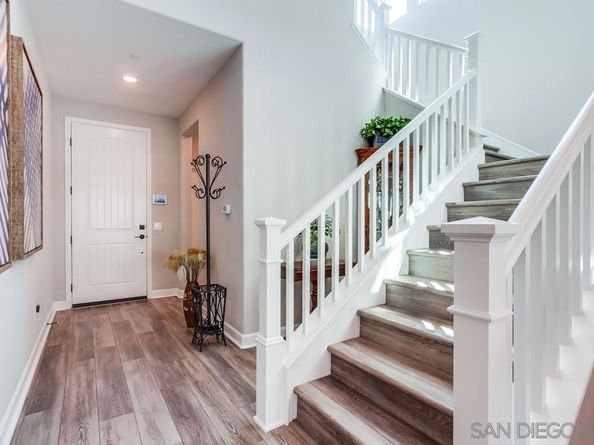 1933 Pascal Ct, Escondido CA 92026