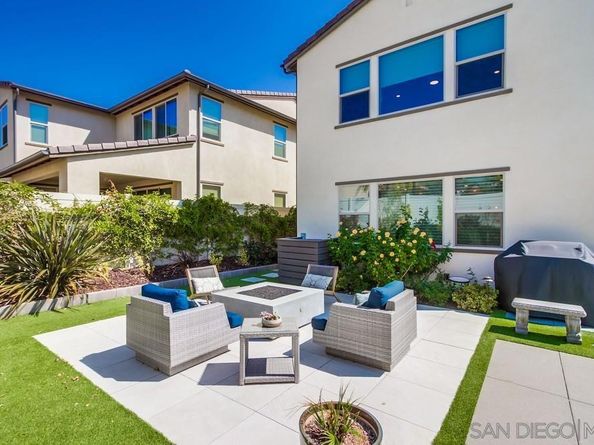 1933 Pascal Ct, Escondido CA 92026