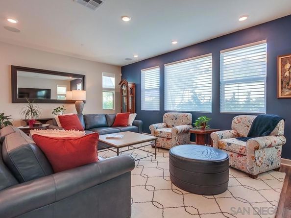 1933 Pascal Ct, Escondido CA 92026