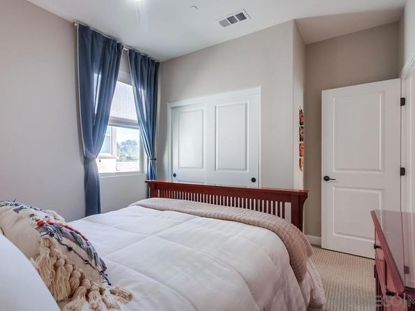 1933 Pascal Ct, Escondido CA 92026