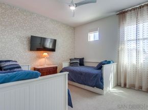 1933 Pascal Ct, Escondido CA 92026