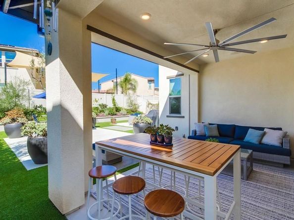 1933 Pascal Ct, Escondido CA 92026