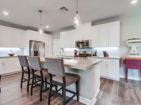 1933 Pascal Ct, Escondido CA 92026