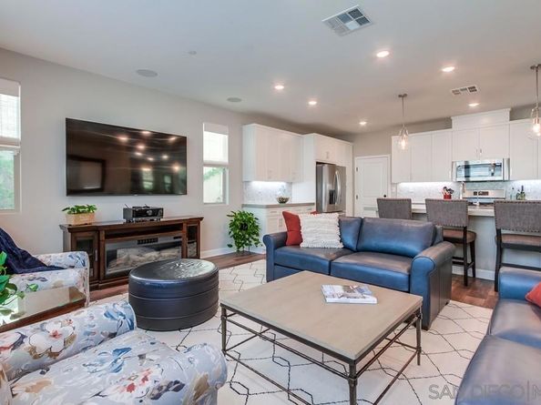 1933 Pascal Ct, Escondido CA 92026