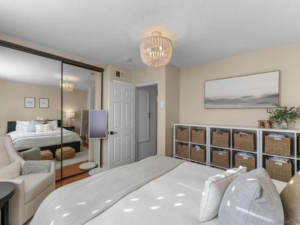 4527 Contour Blvd 8, San Diego CA 92115