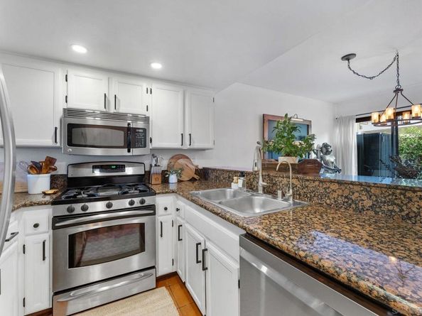 4527 Contour Blvd 8, San Diego CA 92115