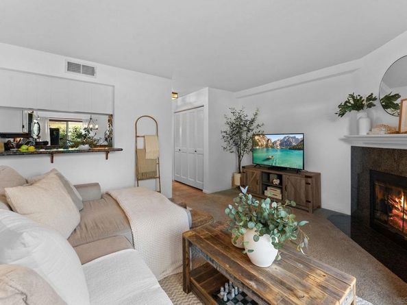 4527 Contour Blvd 8, San Diego CA 92115