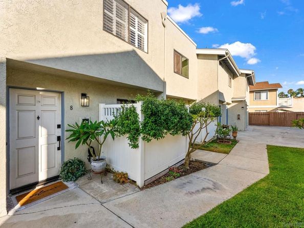 4527 Contour Blvd 8, San Diego CA 92115
