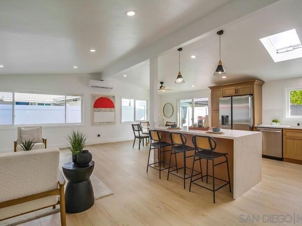 5165 Winthrop St, San Diego CA 92117