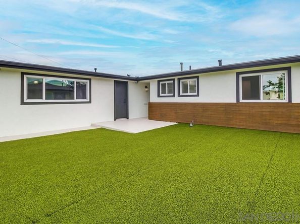 5165 Winthrop St, San Diego CA 92117