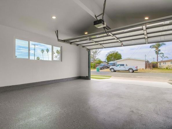 5165 Winthrop St, San Diego CA 92117