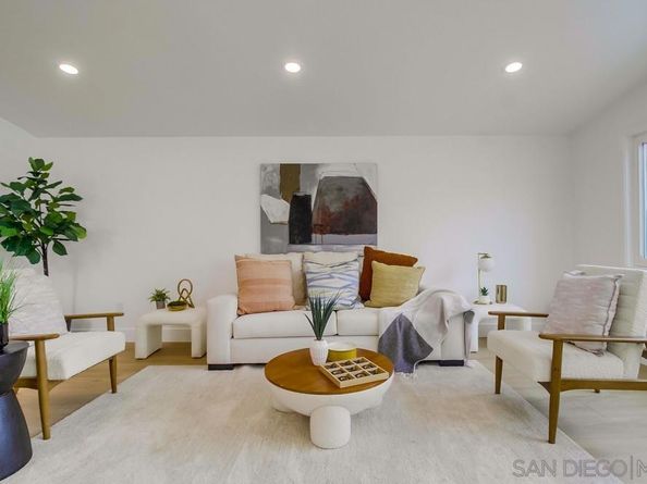 5165 Winthrop St, San Diego CA 92117