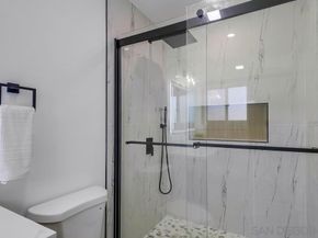 5165 Winthrop St, San Diego CA 92117
