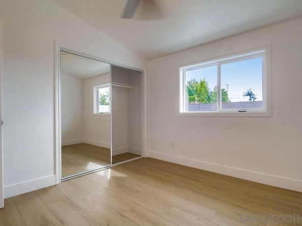5165 Winthrop St, San Diego CA 92117