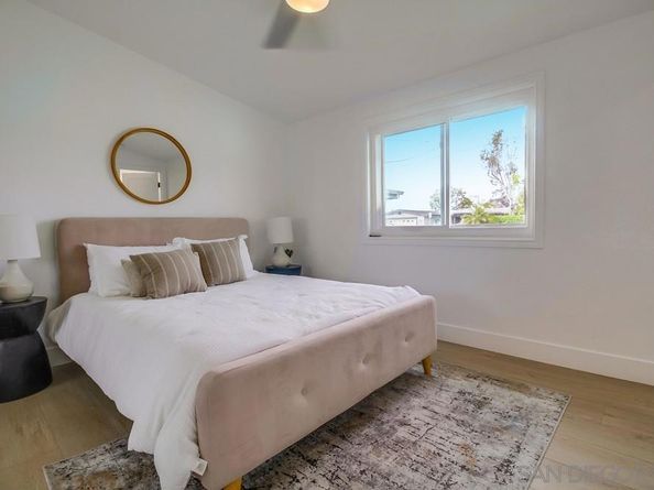 5165 Winthrop St, San Diego CA 92117