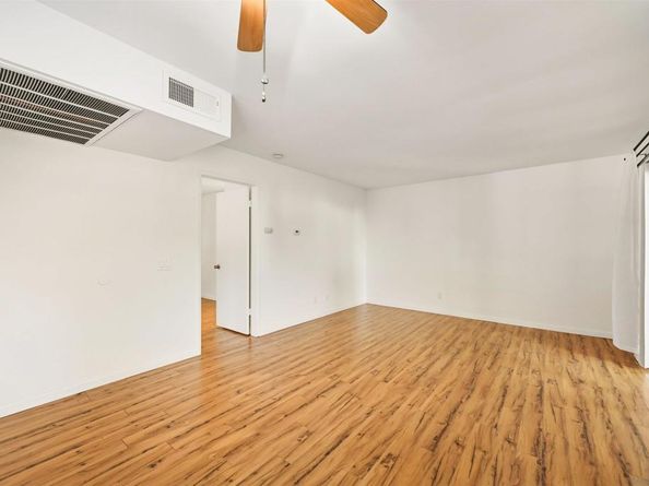 8594 Summerdale Rd 164, San Diego CA 92126