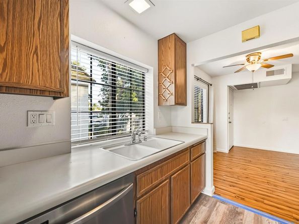 8594 Summerdale Rd 164, San Diego CA 92126
