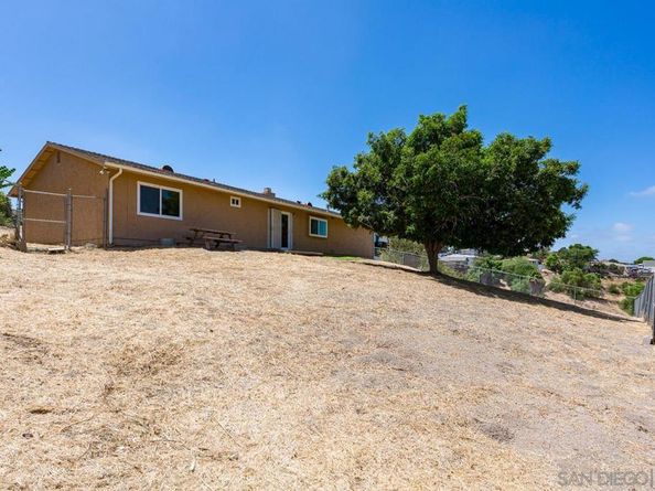 390 Treewood St, San Diego CA 92114