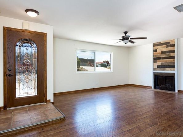 390 Treewood St, San Diego CA 92114