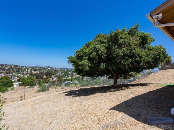 390 Treewood St, San Diego CA 92114