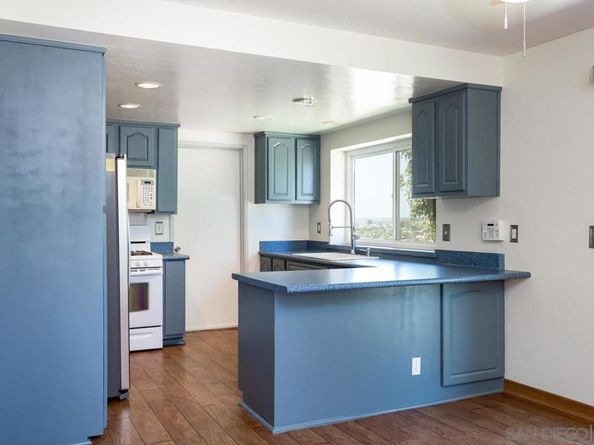 390 Treewood St, San Diego CA 92114